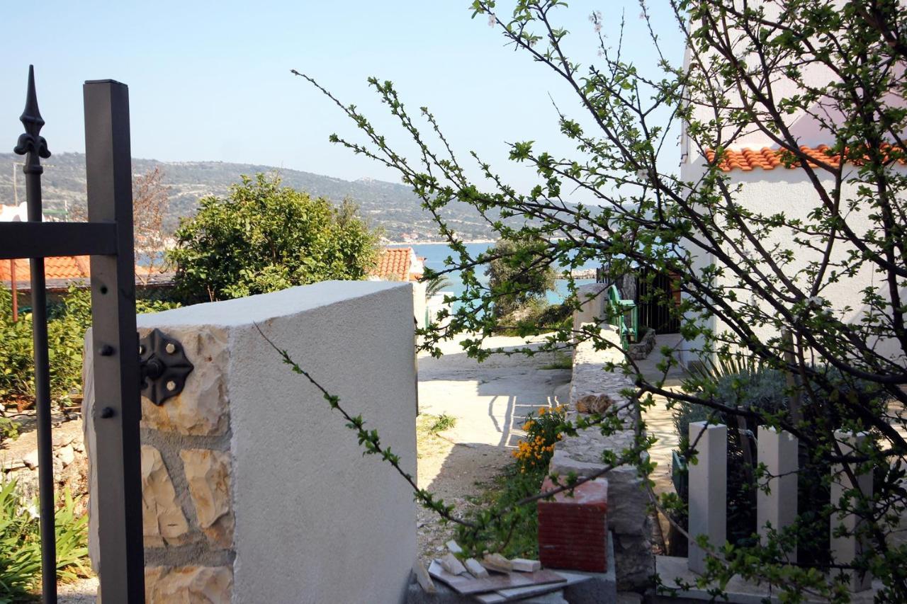Apartments By The Sea Sevid, Trogir - 9468 Bagian luar foto